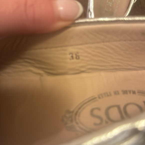 Silver Tod’s shoes size 6 - Picture 3 of 5